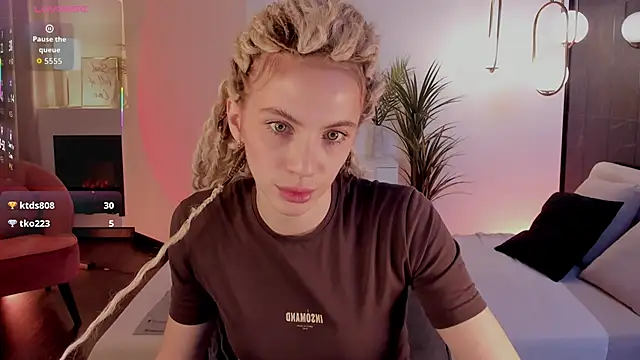 Snapshot of mia_silkk chatting on 10-23-25, 07:07 mia silkk online show from 10-23-25, 07:07