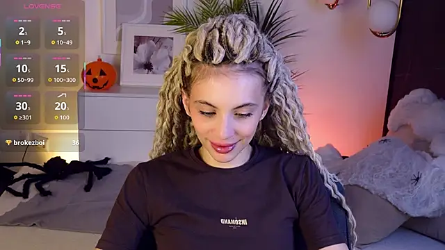 Snapshot of mia_silkk chatting on 11-01-25, 06:26 mia silkk online show from 11-01-25, 06:26