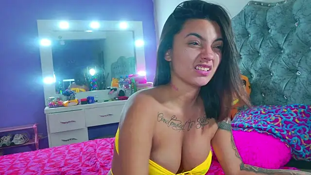 Liisaa Kiss online show from 03-12-26, 04:07