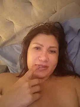 Snapshot of Ambika_beauty chatting on 10-26-25, 08:42 Ambika beauty online show from 10-26-25, 08:42