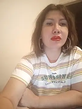 Snapshot of Ambika_beauty chatting on 11-08-25, 03:01 Ambika beauty online show from 11-08-25, 03:01