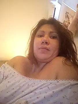 Snapshot of Ambika_beauty chatting on 11-20-25, 06:35 Ambika beauty online show from 11-20-25, 06:35