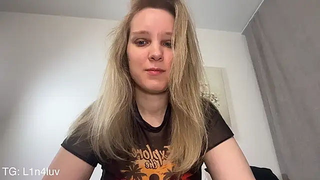 AIicaparkerc online show from 03-13-26, 04:13