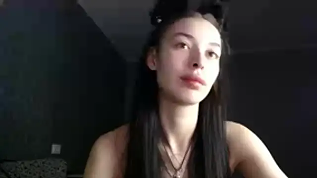 Daphne Darkthorn online show from 11-26-25, 07:59