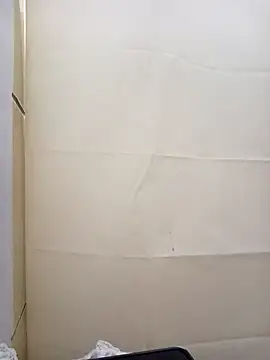 Snapshot of parejahot6910 chatting on 10-13-25, 05:29 parejahot6910 online show from 10-13-25, 05:29