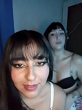 Snapshot of Die-katty chatting on 10-12-25, 08:57 Die-katty online show from 10-12-25, 08:57