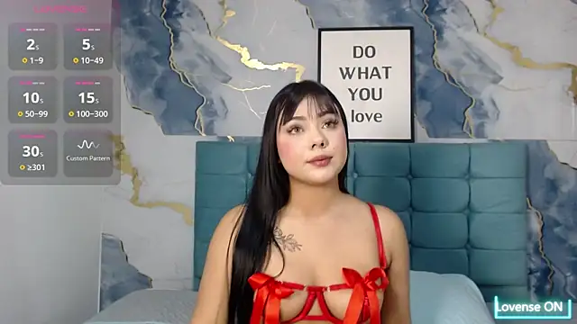 Snapshot of Mariiiana01 chatting on 10-17-25, 09:06 Mariiiana01 online show from 10-17-25, 09:06