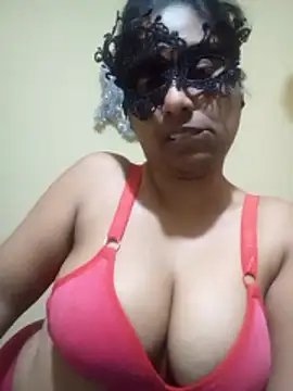 Expose Queen online show from 01-10-26, 04:53