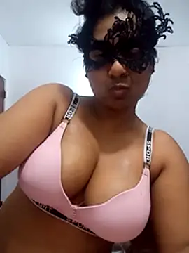 Expose Queen online show from 05-15-26, 04:58