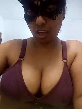 Expose Queen online show from 06-18-26, 06:34