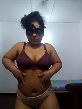 Expose Queen online show from 06-21-26, 06:21
