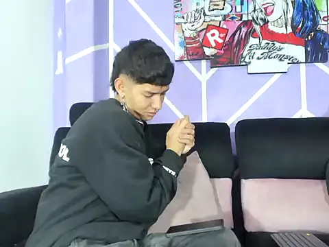 heyy noah11 online show from 04-16-26, 01:12