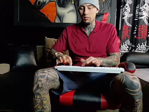 Molotov Explosive online show from 11-08-25, 07:56