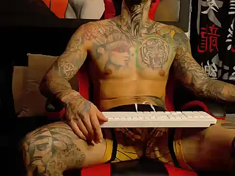 Molotov Explosive online show from 11-11-25, 12:21