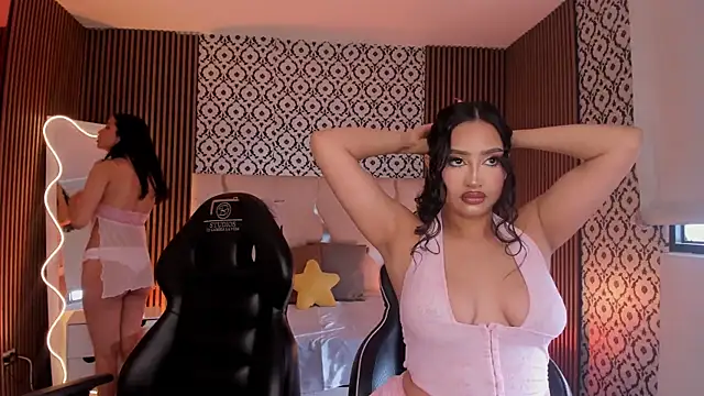 Snapshot of BEELLA_TAY1 chatting on 07-19-26, 01:15 BEELLA TAY1 online show from 07-19-26, 01:15
