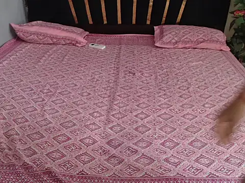 Snapshot of hii_tanisha chatting on 10-24-25, 05:04 hii tanisha online show from 10-24-25, 05:04