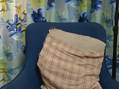 Snapshot of hii_tanisha chatting on 10-27-25, 05:44 hii tanisha online show from 10-27-25, 05:44