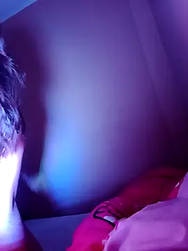 Snapshot of xcodigorojo chatting on 11-10-25, 05:06 xcodigorojo online show from 11-10-25, 05:06