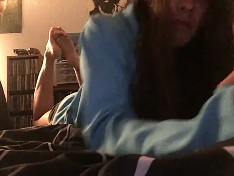 Feetwolf0 online show from 10-13-25, 06:02