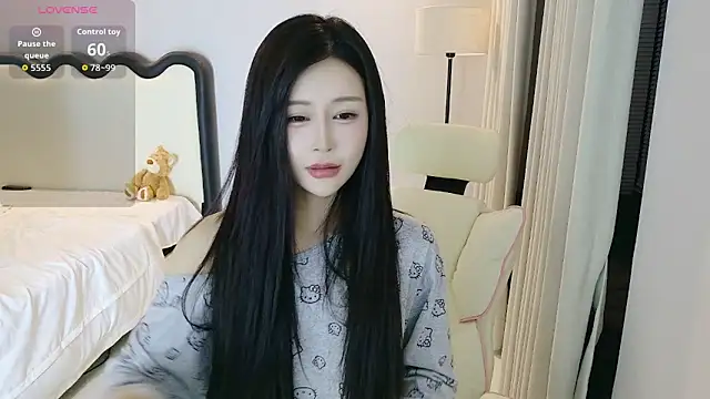 yiyi 3523 online show from 04-28-26, 03:28