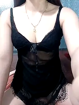 Snapshot of LeanaLy chatting on 06-02-26, 12:34 LeanaLy online show from 06-02-26, 12:34