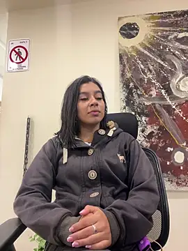 AlyssaRay online show from 06-09-26, 01:56