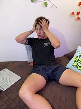 Snapshot of charly_926 chatting on 12-16-25, 06:46 charly 926 online show from 12-16-25, 06:46