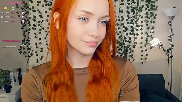 Snapshot of Foxy_blush chatting on 10-22-25, 09:03 Foxy blush online show from 10-22-25, 09:03