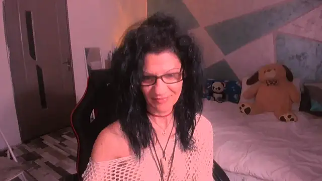 Snapshot of SweetSin40 chatting on 05-22-26, 07:08 SweetSin40 online show from 05-22-26, 07:08