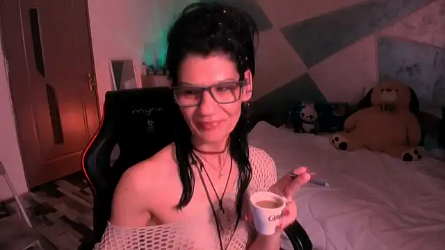 Snapshot of SweetSin40 chatting on 06-01-26, 07:37 SweetSin40 online show from 06-01-26, 07:37