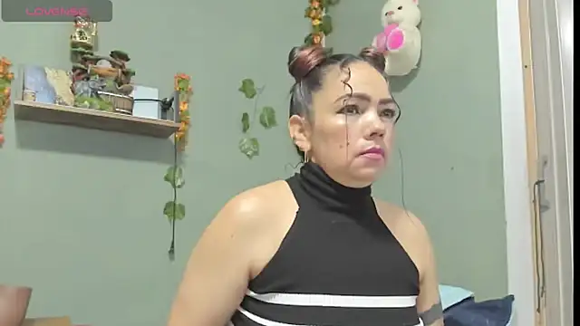 Sharlott smith online show from 10-24-25, 07:54