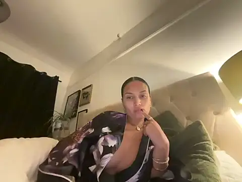 sexygoddessjessy online show from 11-23-25, 08:52