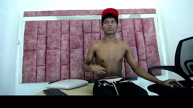 Mick storm online show from 04-22-26, 07:15