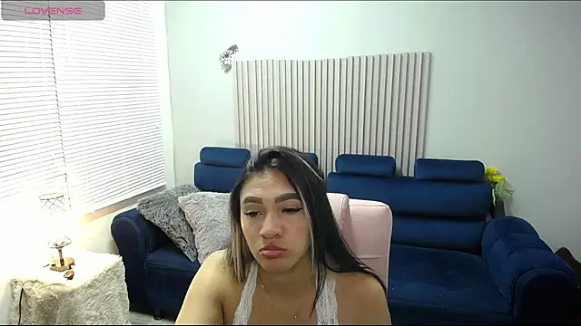Reichell Princess online show from 11-18-25, 05:12