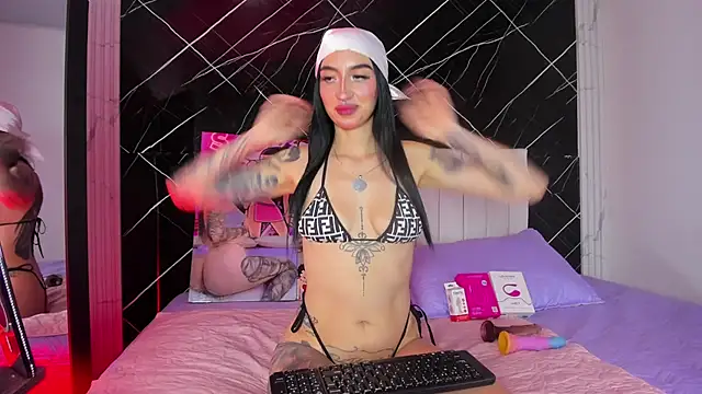 Candy leilaa3 online show from 04-24-26, 05:32