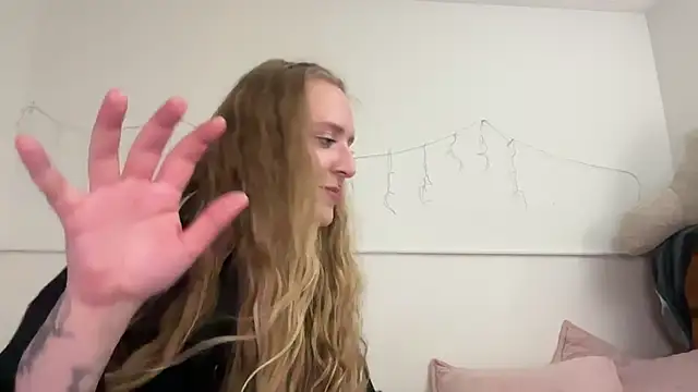 Pattyworld69 online show from 07-04-26, 06:52