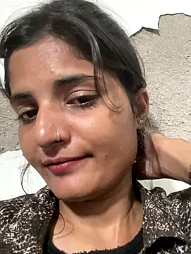 Snapshot of HOTTY_CUTI chatting on 10-15-25, 07:41 HOTTY CUTI online show from 10-15-25, 07:41