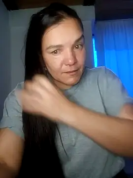 Snapshot of MilfBlonde_ chatting on 10-16-25, 11:11 MilfBlonde  online show from 10-16-25, 11:11