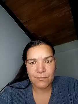 Snapshot of MilfBlonde_ chatting on 10-17-25, 11:13 MilfBlonde  online show from 10-17-25, 11:13