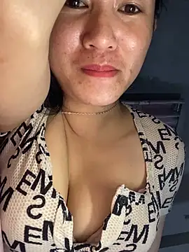 TranOanh999 online show from 10-16-25, 10:38