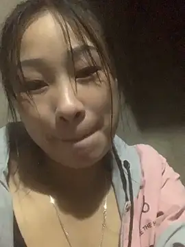 Snapshot of Linh_sexyy chatting on 10-25-25, 01:07 Linh sexyy online show from 10-25-25, 01:07