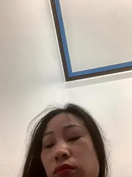 Snapshot of Linh_sexyy chatting on 10-27-25, 08:46 Linh sexyy online show from 10-27-25, 08:46