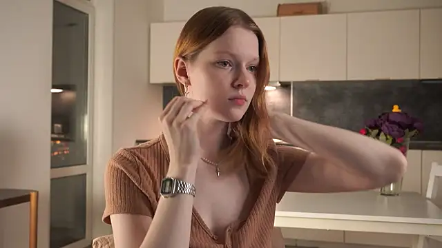 Snapshot of SongMalech chatting on 10-18-25, 06:30 SongMalech online show from 10-18-25, 06:30