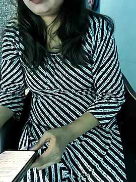 Model Show01 online show from 11-21-25, 03:22