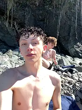 TwinksNextDoor online show from 04-03-26, 10:35