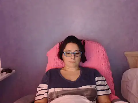 LuckyLisa23 online show from 02-26-26, 11:48