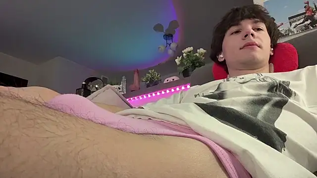 Jeremy1Scott online show from 02-15-26, 03:25