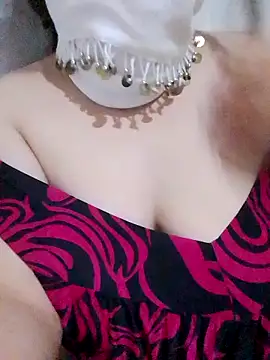 Snapshot of Saly-22 chatting on 10-13-25, 12:43 Saly-22 online show from 10-13-25, 12:43