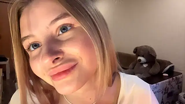 VictoriaMystery online show from 10-26-25, 01:17