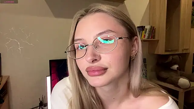 VictoriaMystery online show from 11-09-25, 01:09